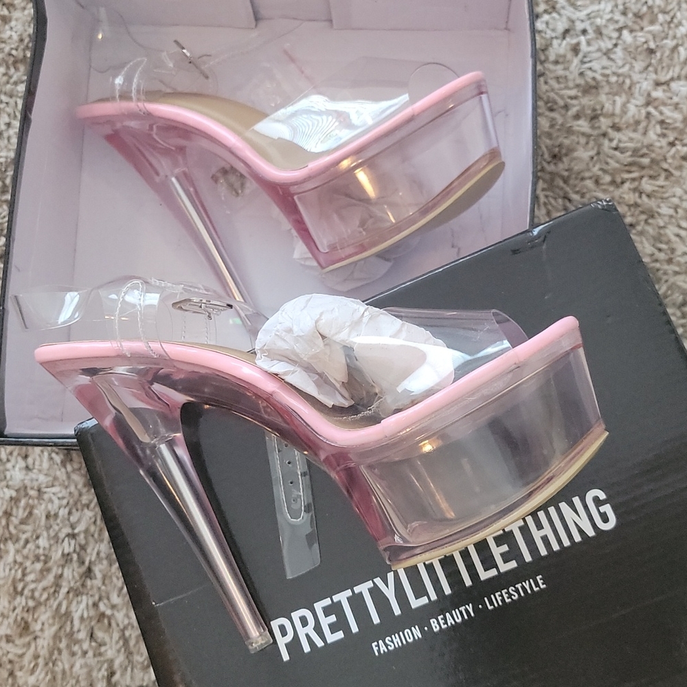 Pretty Little Thing size 8